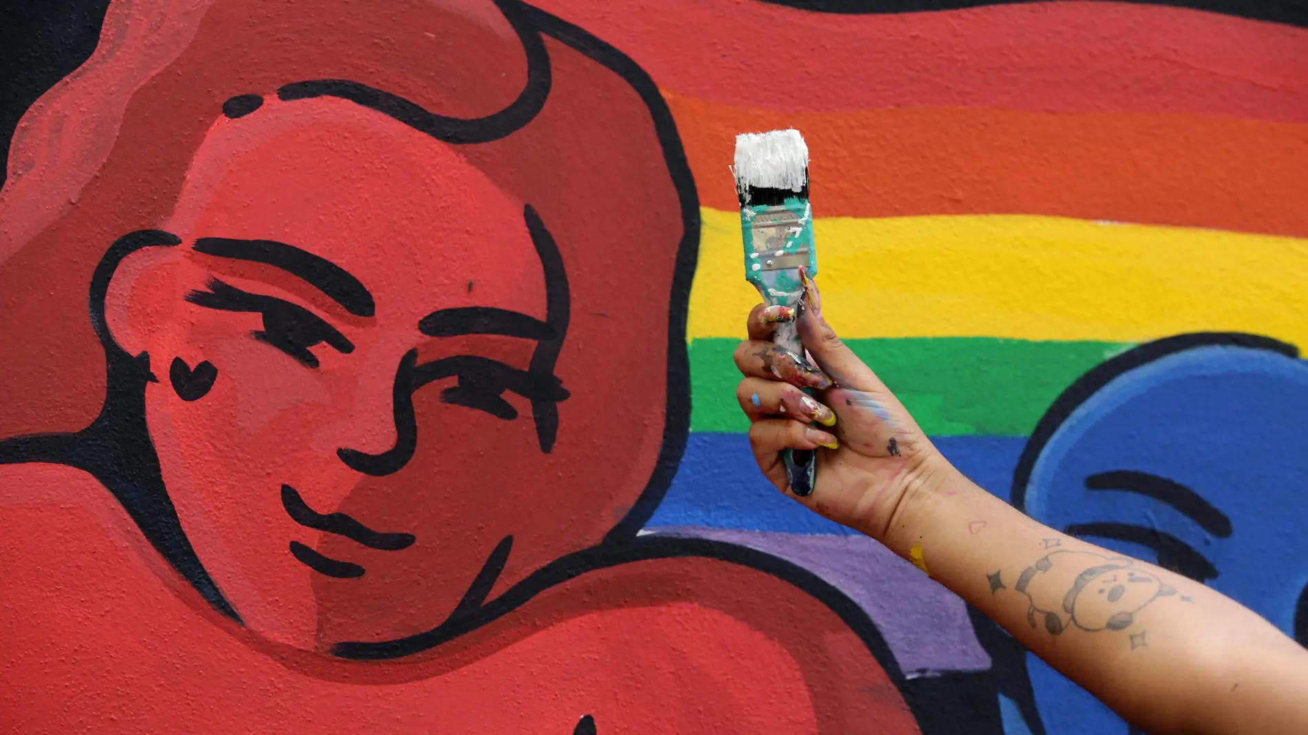 Artistas poblanos plasman en murales la diversidad sexualportada